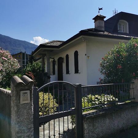 Casa Vacanze - Residenza Elvezia Tirano Extérieur photo